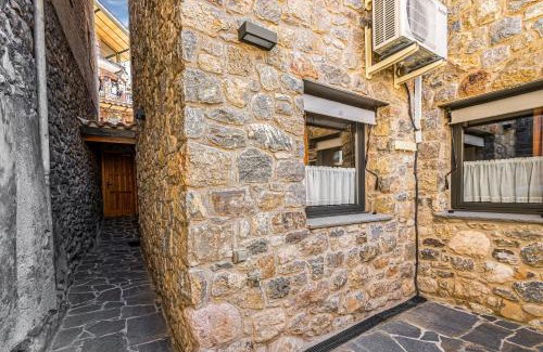 Baga House | Discover Cal Nunci: Family-Friendly Hotel Retreat