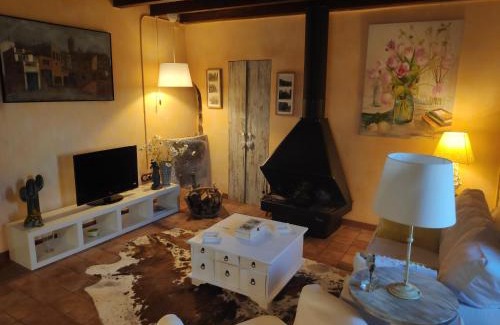 Agramunt House | Relax at Cal París Rural: 4-Star Oceanfront Getaway