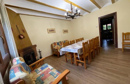 Oden Villa | Discover Cal Pastor: Family-Friendly Retreat with Pool