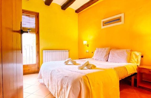 Vilanova de Meia House | Pet-Friendly Retreat: Cal Perdigués de Boada Awaits You