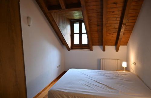 Esterri D'Aneu Apartment | Top-Rated Cal Roger D'Esterri with Family-Friendly Amenities