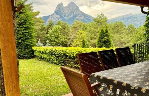 Saldes Ski Chalet | Exceptional Cal Roig - Pedraforca: Pool & Family Friendly