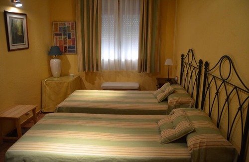 La Febro House | Cal Serret: Guest Rated 10/10 with Family-Friendly Amenities