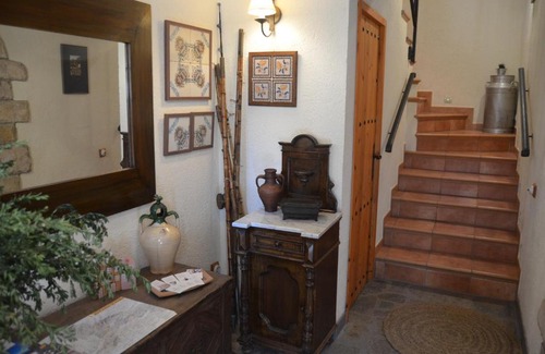 La Febro House | Cal Serret: Guest Rated 10/10 with Family-Friendly Amenities