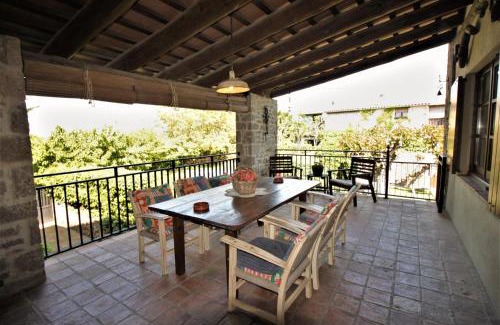 Perafita House | Cal Terri Rural: Pet-Friendly Retreat with Ocean Views