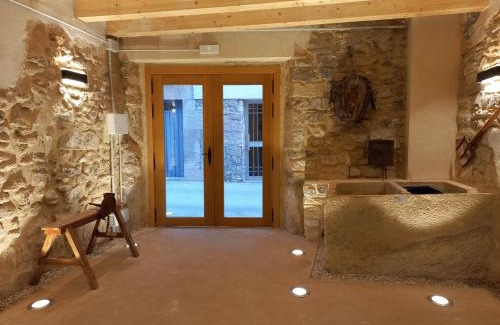Preixana Apartment | Cal Vallverdú 2D: Oceanfront Escape with Pool & Great Reviews