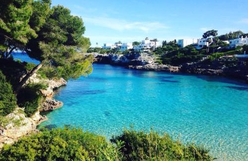 Cala d'Or Apartment | Oceanfront Cala Ferrera: Guest Rated 9.1, Pet Friendly Stay