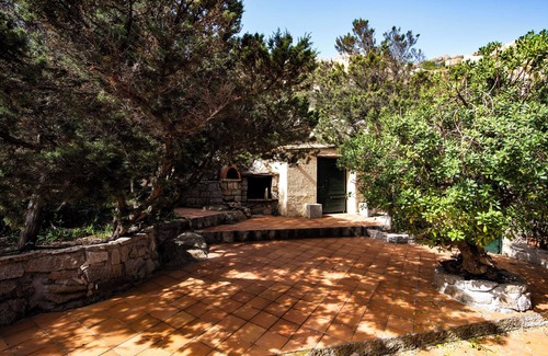 La Maddalena Apartment | Oceanfront Cala Francese Timo - Family-Friendly Getaway