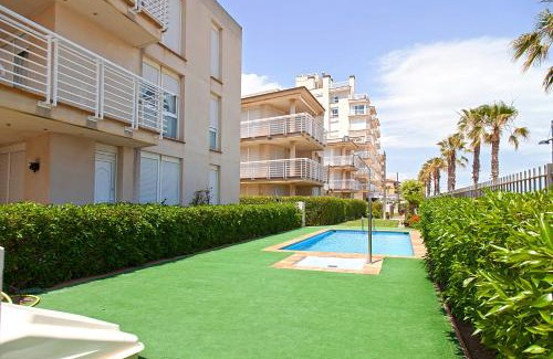 Peniscola Apartment | Relaxing Retreat at Cala Josep - 4-Star Family Getaway