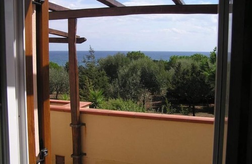 Sas Linnas Siccas House | Tranquil Cala Liberotto Villa with Garden and Ocean Views