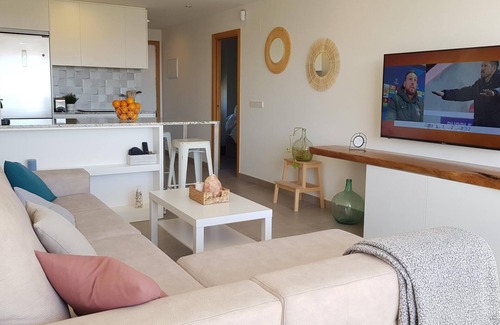 Calamayor Apartment | Cozy Cala Major-Palma: Oceanview Rooms, Steps to Beach!