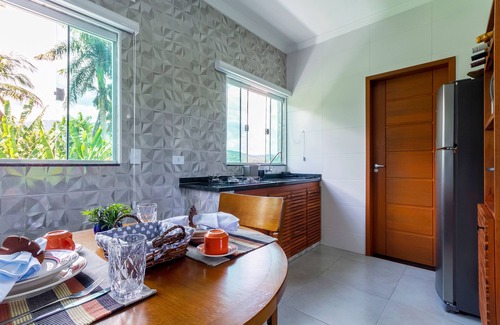 Jabaquara Apartment | Top-Rated Calamar Flats in Paraty with Pool & Breakfast