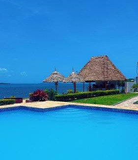 Fumba Resort | Family-Friendly Calamari Beach Resort with Oceanfront Pool