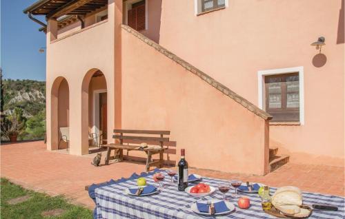 Toiano Apartment | Calanchi: Family-Friendly Retreat with Pool & Pet Amenities