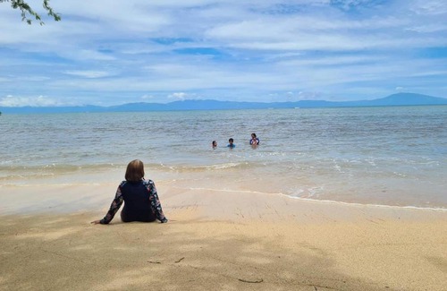 Calatagan Cabin | Beachfront Bahay Kubo in Calatagan - Pet Friendly Stay