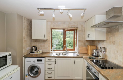 Redbrook Cottage | Pet-Friendly Calcott Annexe: Family-Friendly Stay in Whitchurch