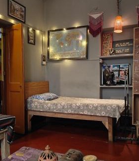 Bhowanipore House | Budget-Friendly Calcutta Backpackers Homestay with Ocean View