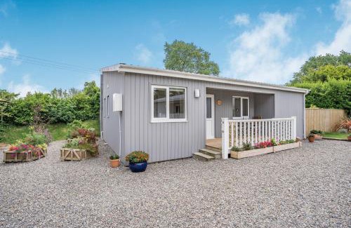 Jameston House | Inviting Caldey Lodge Bier Wood Lodges: Pet-Friendly Retreat