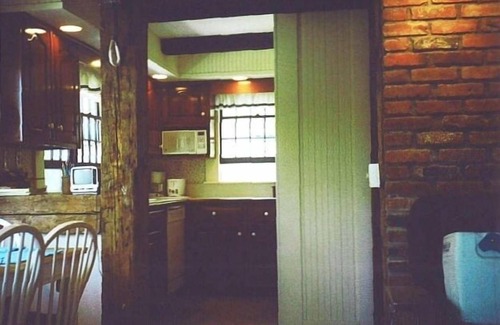 Washington Other | Caleb Atwell Home: Premier Stay with Pool & Breakfast