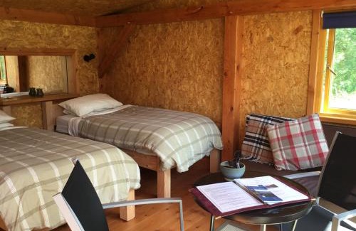 Cannich Ski Chalet | Pet-Friendly Caledonian Glamping: Rated 9/10 by Guests