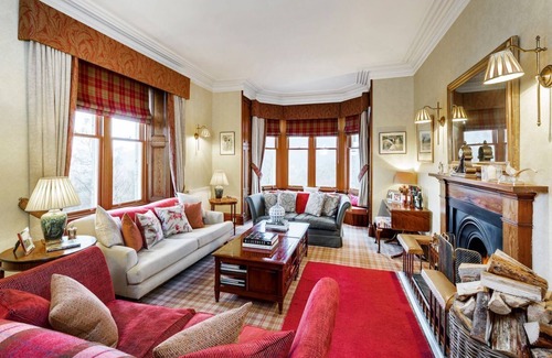 Ardgay Villa | Elegant Caledonian Lodge: Seven Bedroom Castle Retreat