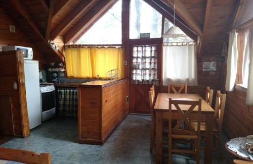 San Carlos de Bariloche Cabin | Top-Rated Calen-Hue: Family-Friendly Getaway Awaits