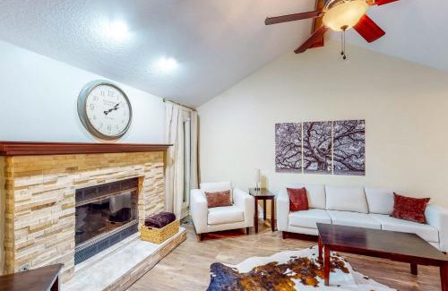 Fort Wayne House | Pet-Friendly Retreat at Calera Court: Rated 10/10 by Guests