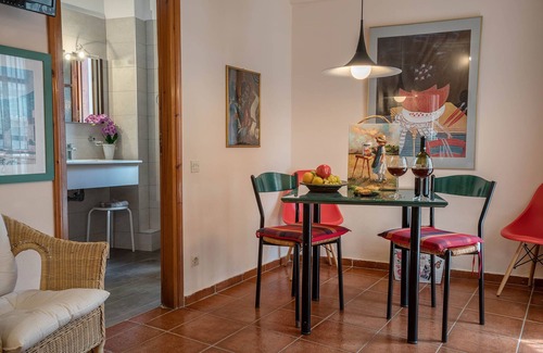 Atsipópoulon Apartment | Revive at Calergi 12: Pet-Friendly Studio with Pool & Views