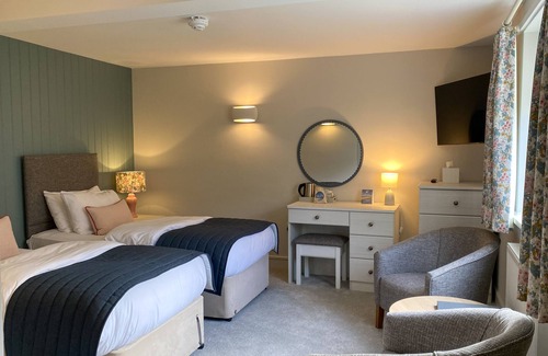Hunstanton Hotel | Caley: Top-Rated Stay with Family-Friendly Amenities