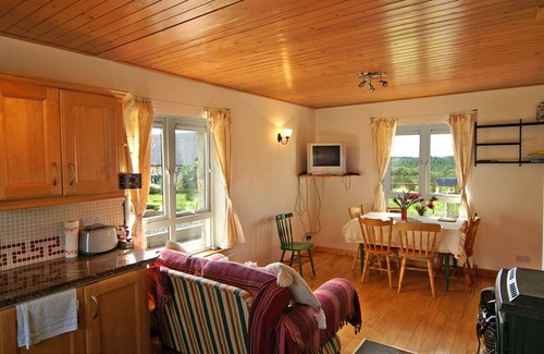 Lecemy Other | Calhame - Three Bedroom House, Sleeps 6