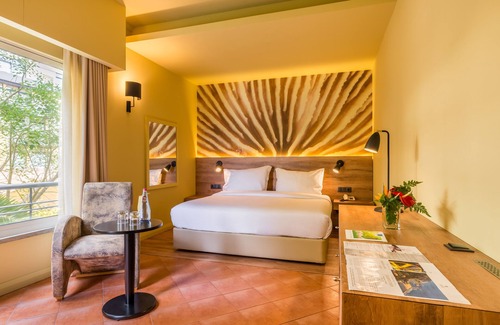 Calheta Resort | Experience Calheta Beach: All-Inclusive Oceanfront Escape