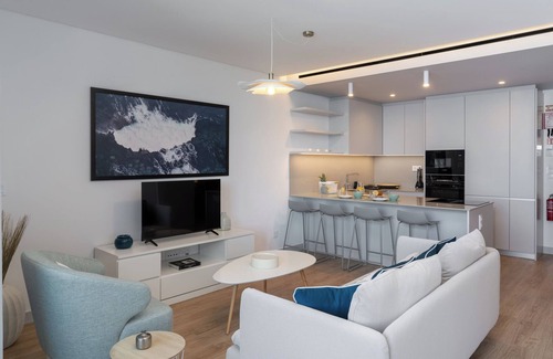 Estrela da Calheta Apartment | Calheta Hills II – Relax with Sea View and Pool