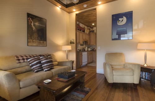 Bryson City Bed & Breakfast | Discover Calhoun House Inn & Suites: 9.6/10 Guest Rated