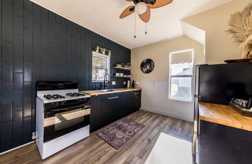 Shiloh House | Serene Cali Coast Retreat with Ocean View & Family Amenities