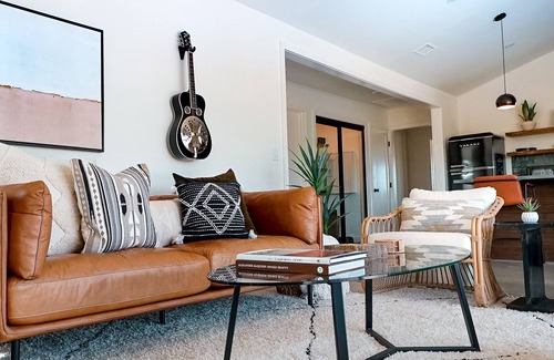 Yucca Valley House | Calico Landing: Poolside Paradise with Spa & Ocean Views