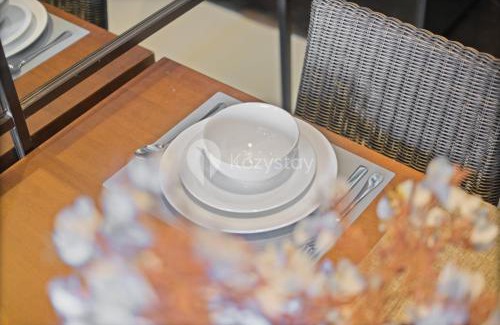 Jakarta Apartment | Inviting Calida by Kozystay - Kuningan with Pool Amenities