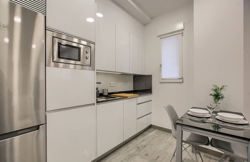 Moncloa-Aravaca Apartment | Prime Location and Family-Friendly Amenities Await You!