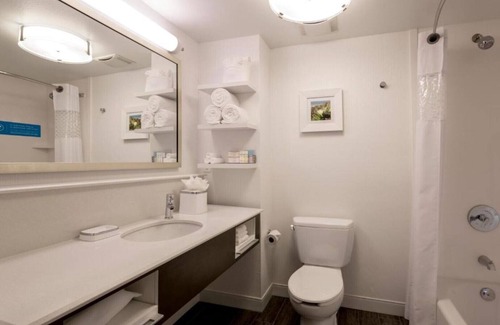 Poway House | CALIFORNIA COMFORT IN THE POWAY BUSINESS PARK