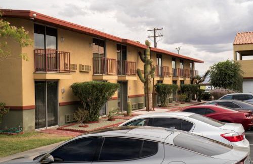 Barstow Hotel | Discover California Inn Barstow: Pet-Friendly & Oceanfront
