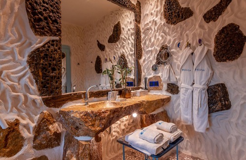 Milopotas Hotel | Calilo: 5-Star Retreat with Ocean View and Spa Amenities