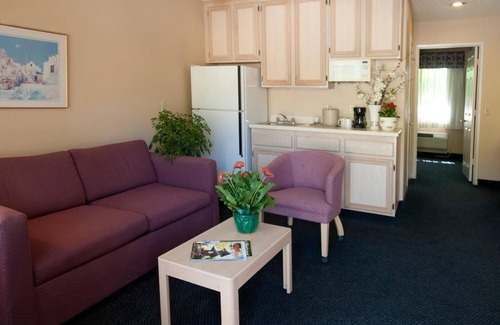 Calipatria Hotel | Comfortable Stay at Calipatria Inn with Spa & Breakfast