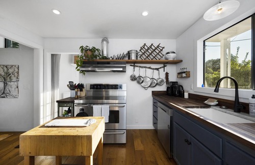Calistoga House | Ideal Getaway at The Calistoga Cottage — 5 Mins to Downtown