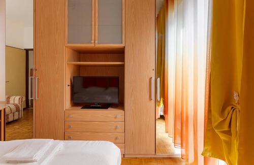 Bicocca Apartment | Discover Casa - Bignami M5: Family-Friendly Getaway