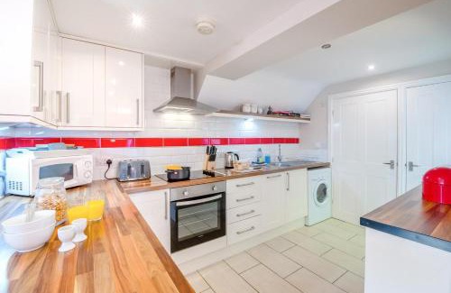 Sledmere House | Pet-Friendly Retreat at Call Out Cottage for Families