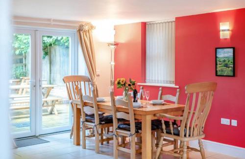Sledmere House | Pet-Friendly Retreat at Call Out Cottage for Families