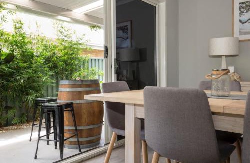 Callala Bay House | Pet-Friendly Wowly Waters at Callala Bay - 4-Star Retreat