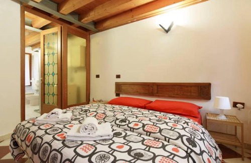 Cannaregio Apartment | Discover Mario Apartment 1479: Ideal for Your Escape