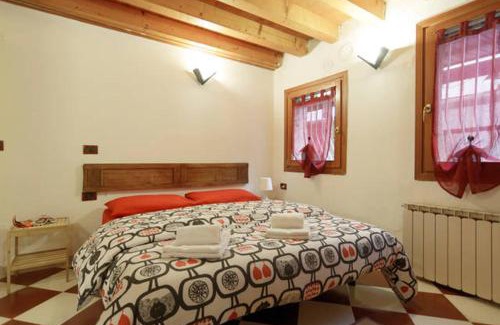 Cannaregio Apartment | Discover Mario Apartment 1479: Ideal for Your Escape