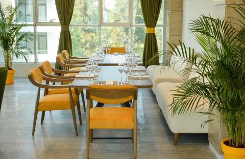 Mtsvane Kontskhi Hotel | Relax at Calligraphy Hotel and Cottages with Ocean Views