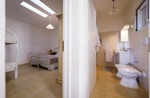 Posto Vecchio Apartment | Pet-Friendly Callistos Trullo Torre Vado with Ocean Views
